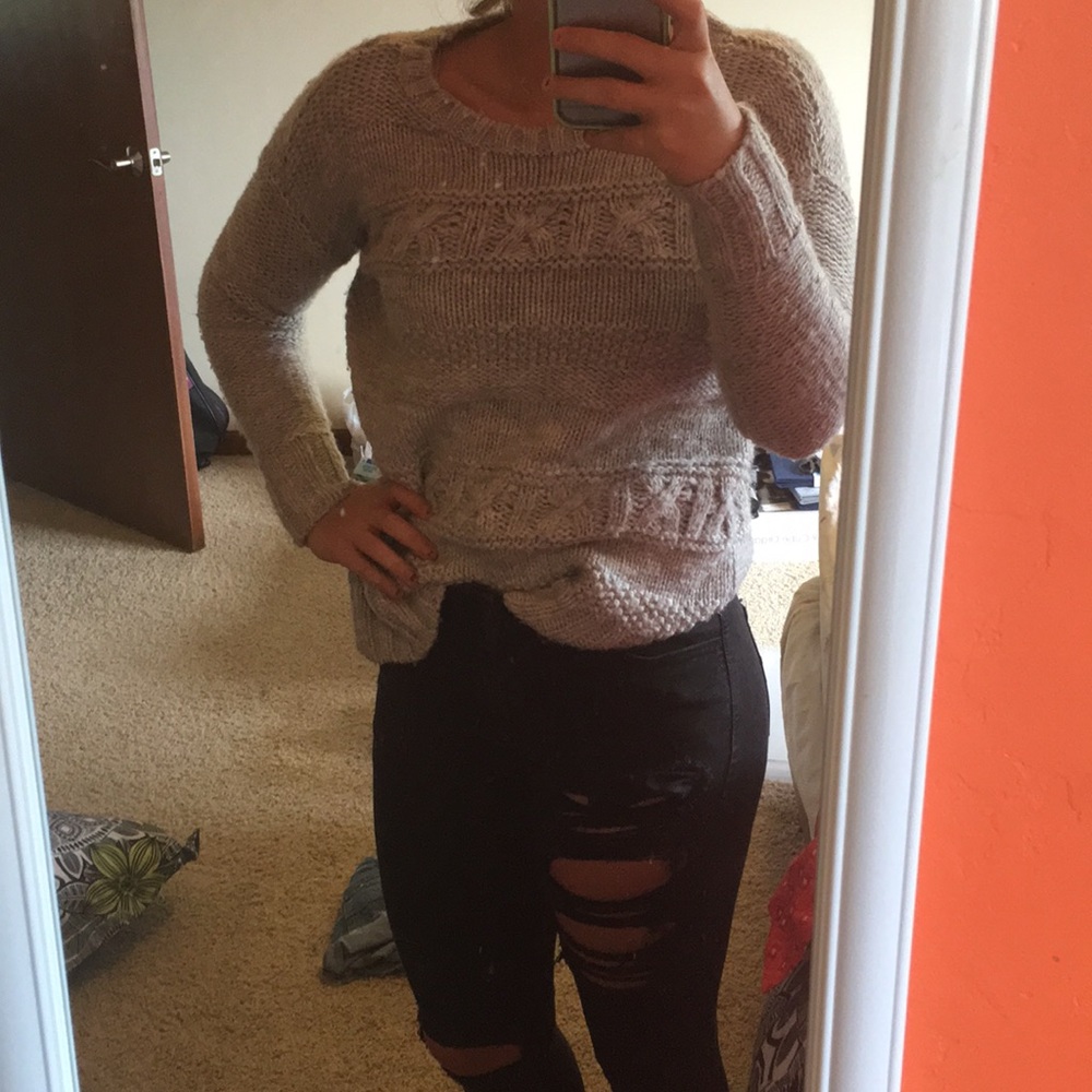 Grey American Eagle sweater